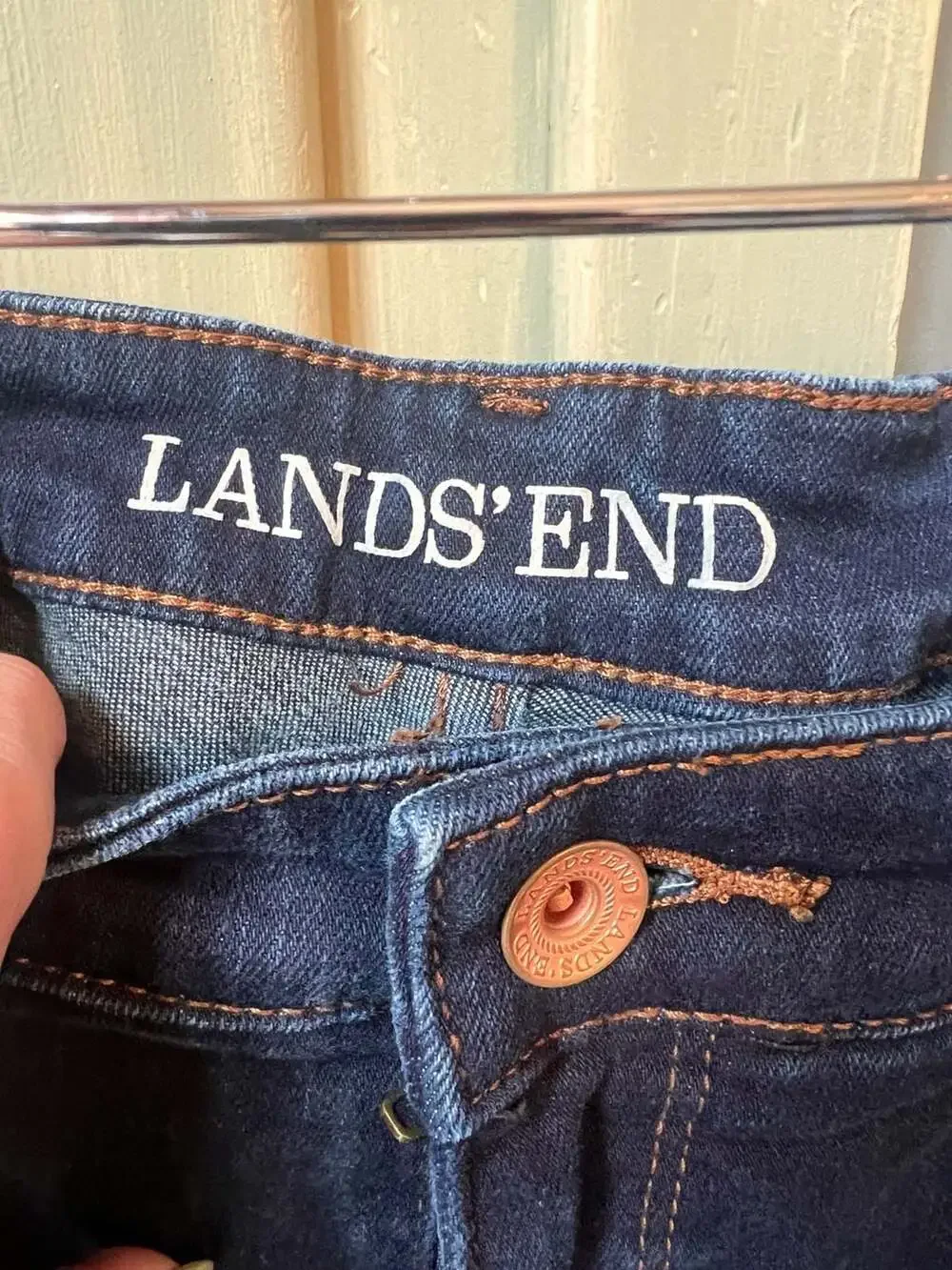 Lands' End Women's Dark Wash Straight Leg Ankle Jeans Size 14
6 - Picture 4 of 7